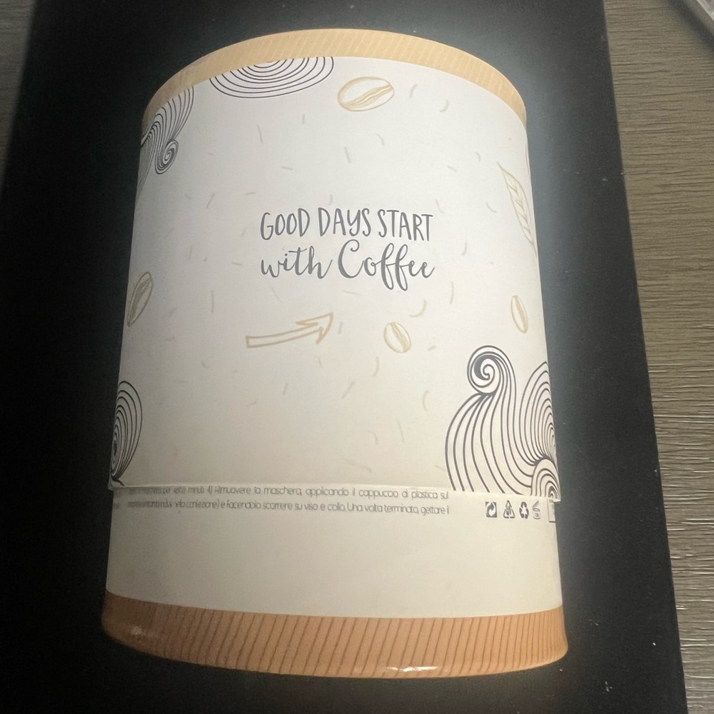 CALLY EE MAGICAL MAGNETIC MUD MASK